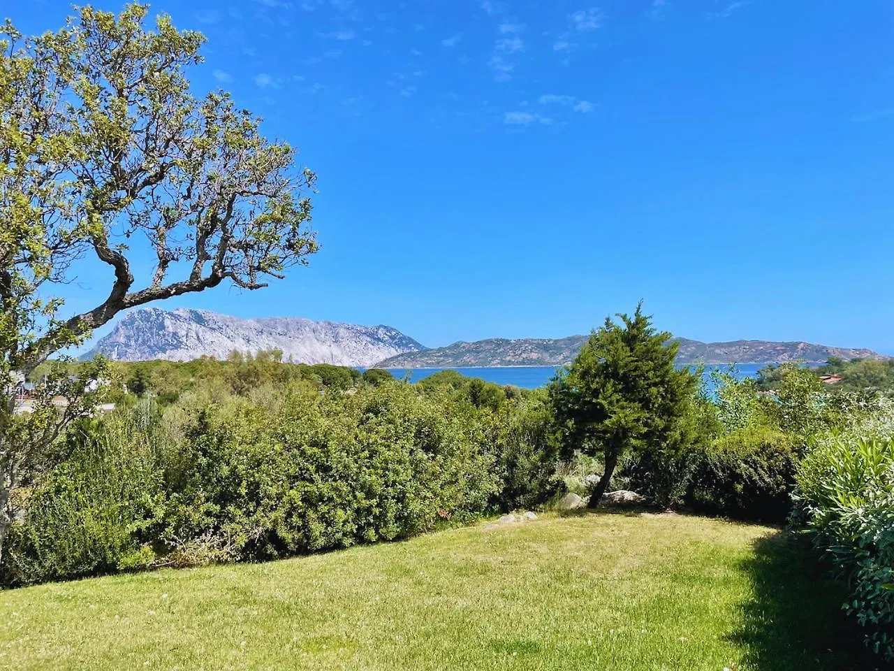 Capo Coda Cavallo Villa Salinedda Giardino Vista Mare 0*, Капо-Кода-Кавальо Италия